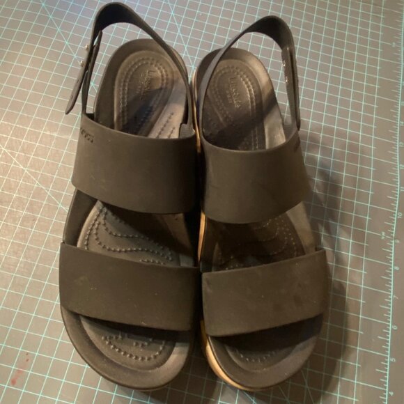 CROC Womens Brooklyn Low Wedge Black/Mushroom Size 10 - Picture 1 of 4